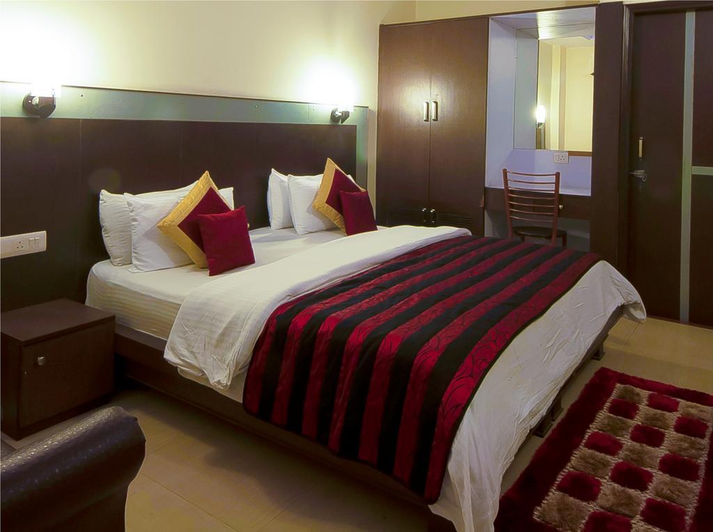 Airport Hotel Vishal Residency Neu-Delhi Exterior foto