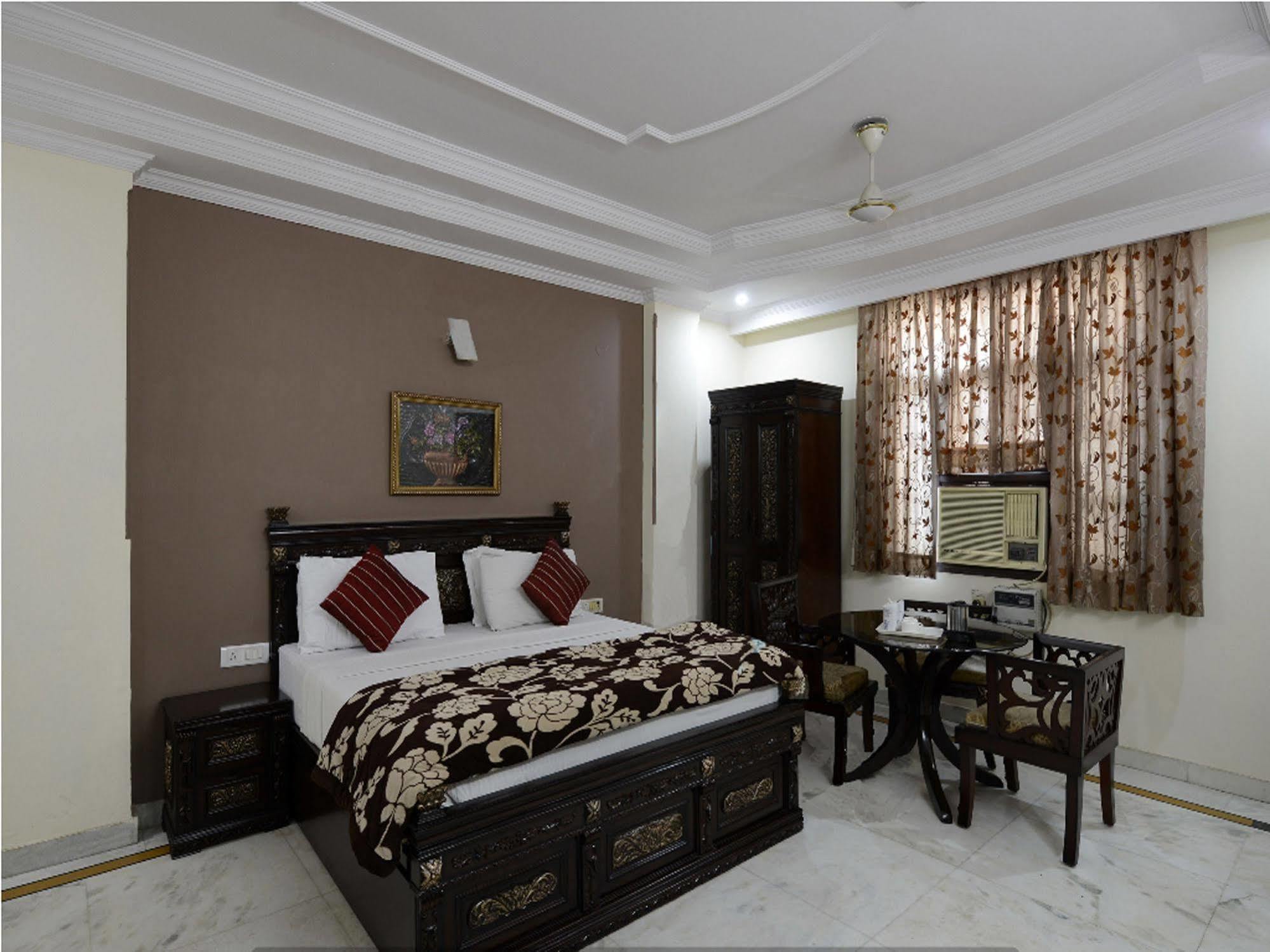 Airport Hotel Vishal Residency Neu-Delhi Exterior foto