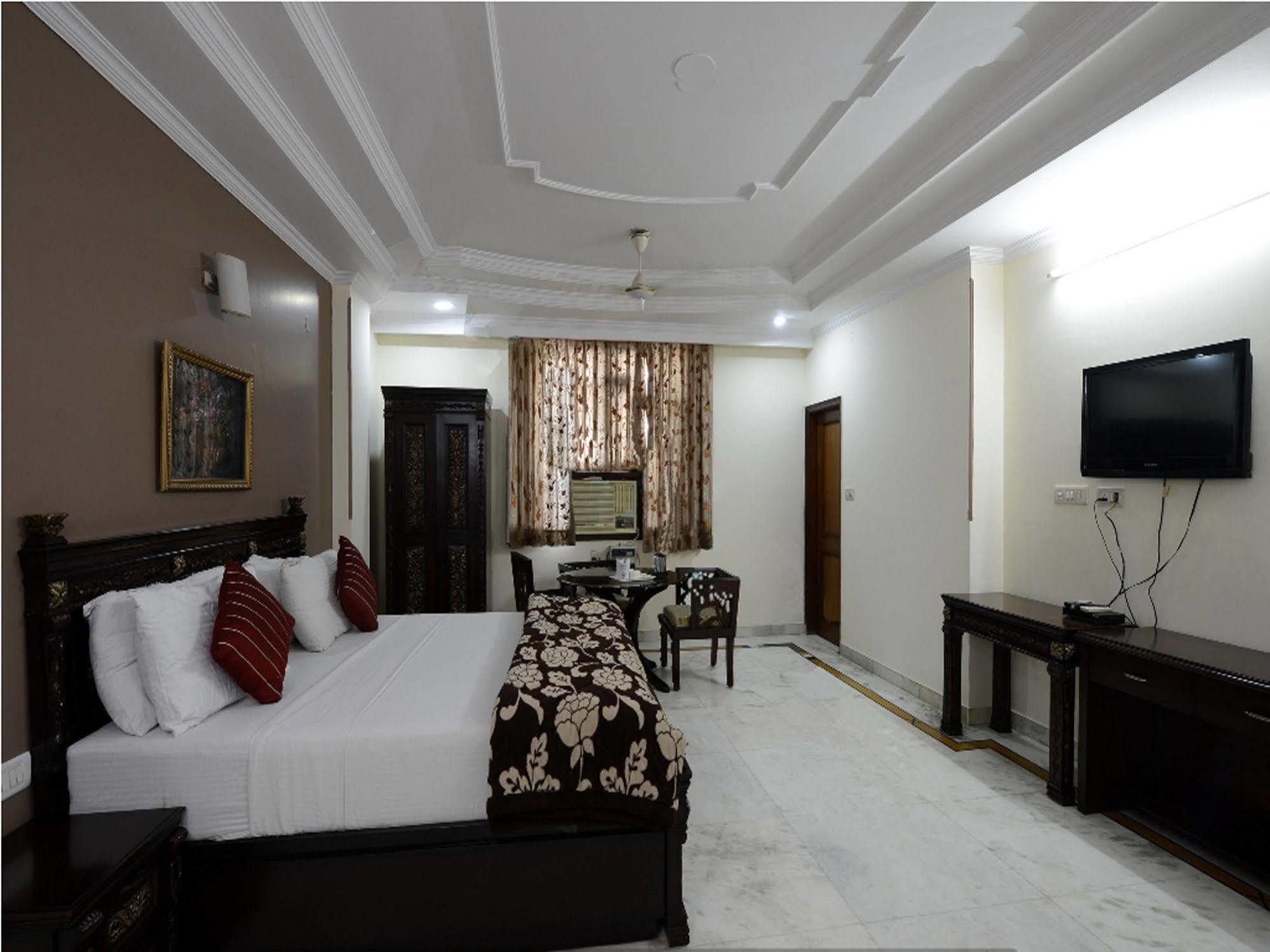 Airport Hotel Vishal Residency Neu-Delhi Exterior foto