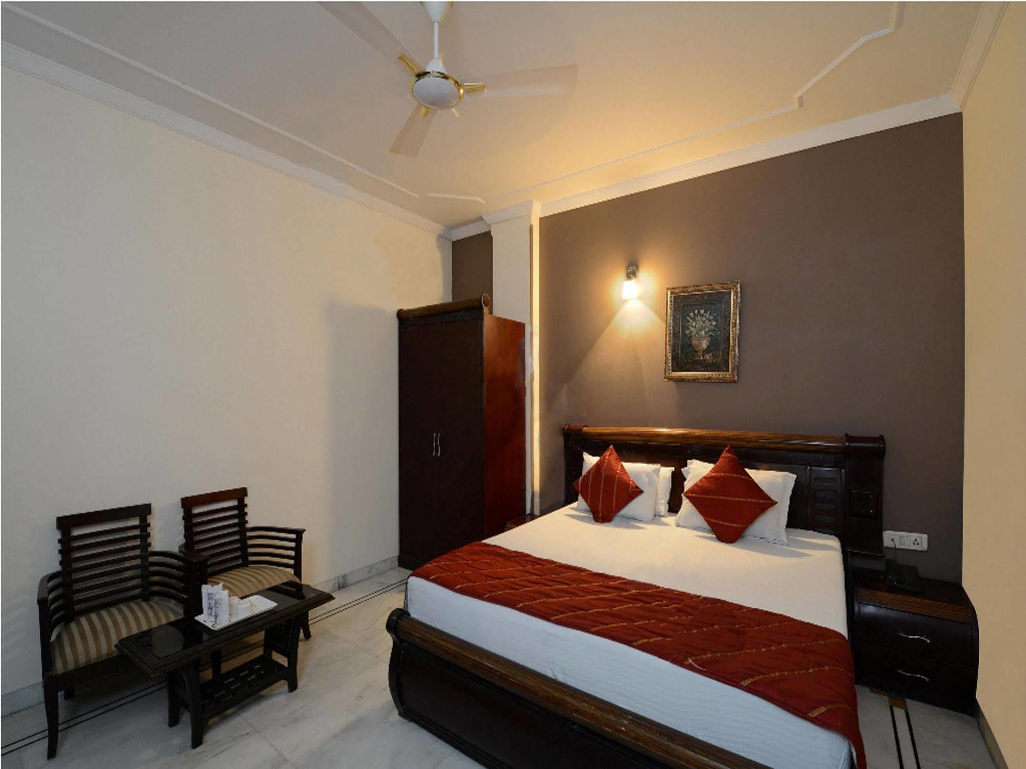 Airport Hotel Vishal Residency Neu-Delhi Exterior foto