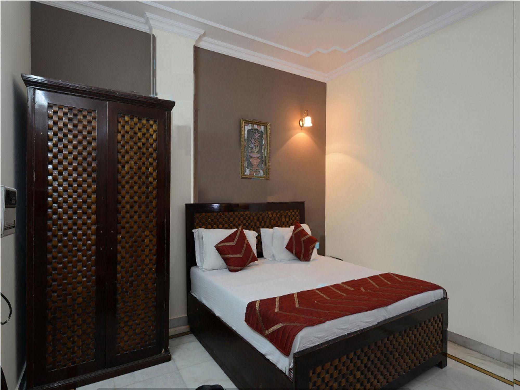 Airport Hotel Vishal Residency Neu-Delhi Exterior foto